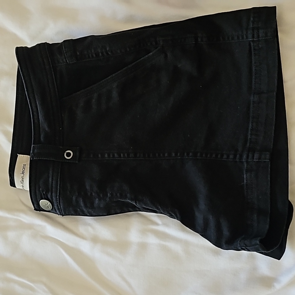 Shorts - Picture 4 of 4